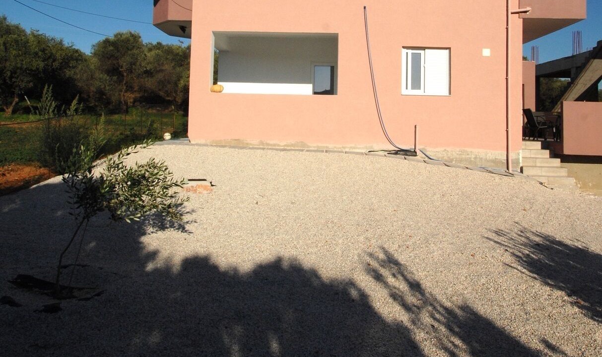 Photo of Outdoor in Potistiria
