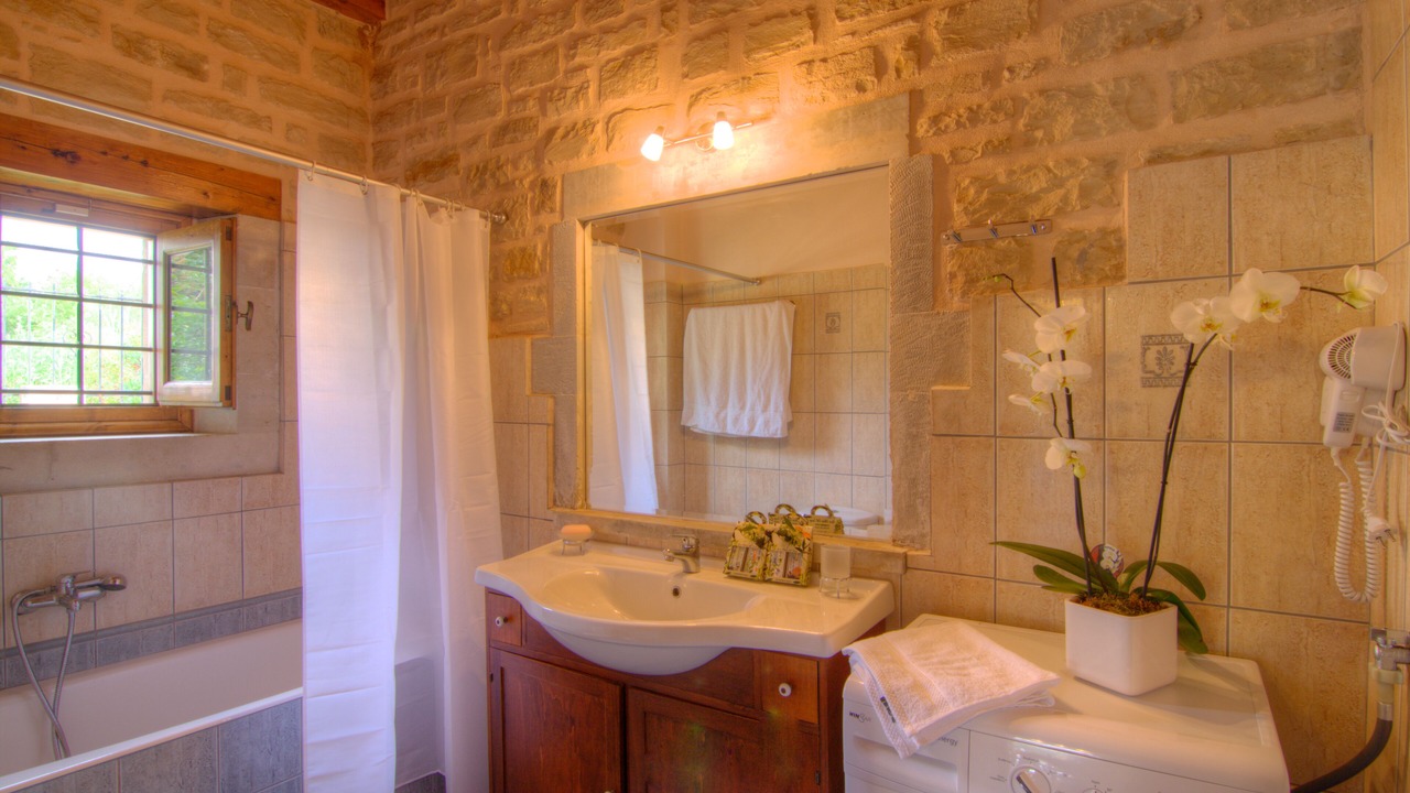 Photo of Bathroom in Prines