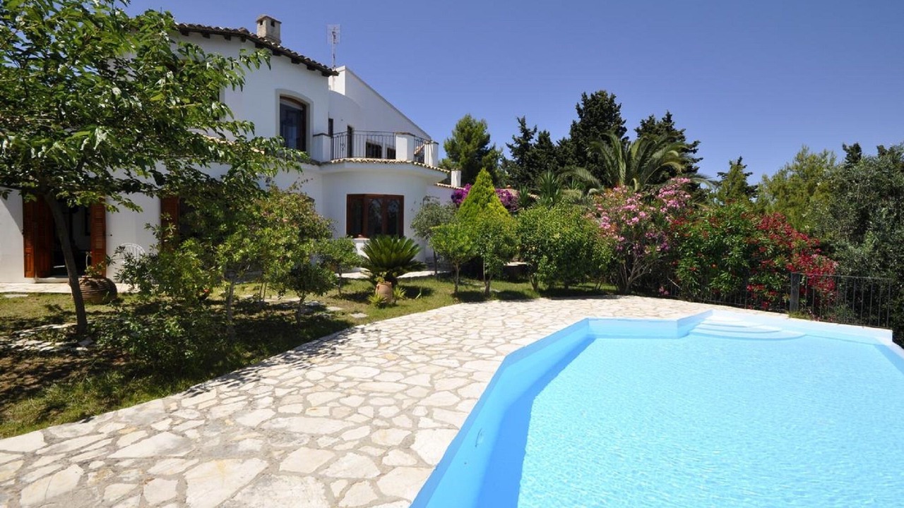 Photo of Outdoor in Achilleio