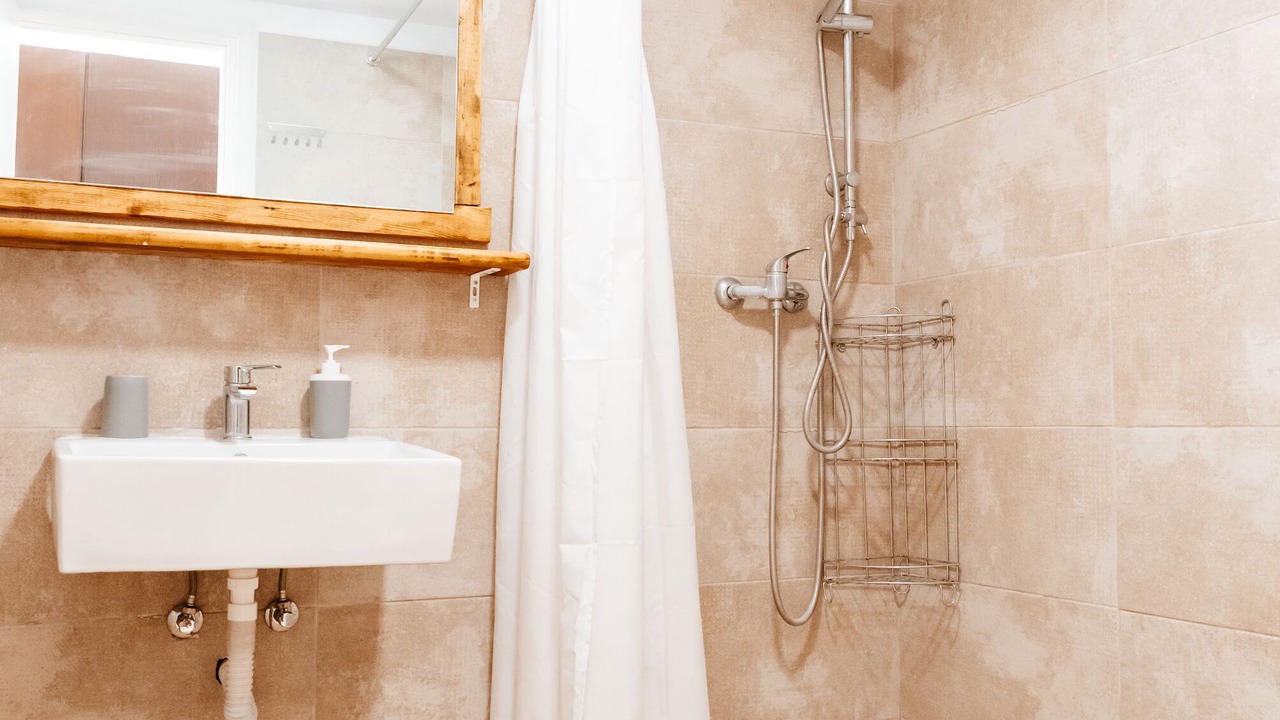Photo of Bathroom in Marmari