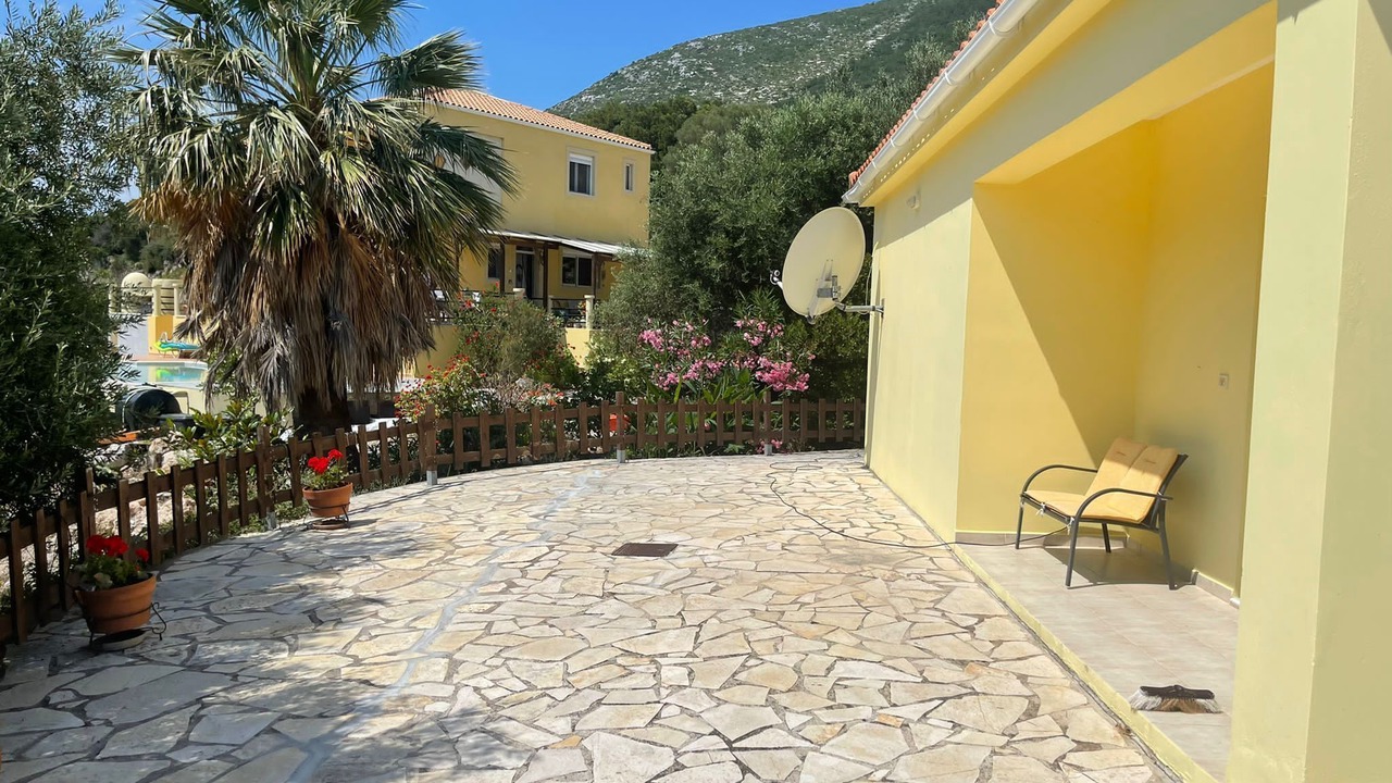 Photo of Patio Balcony in Zola