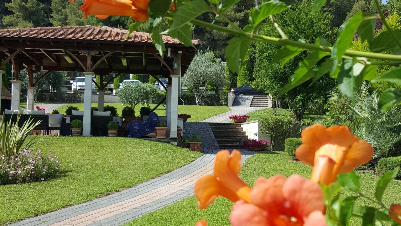 Photo of Outdoor in Polichrono
