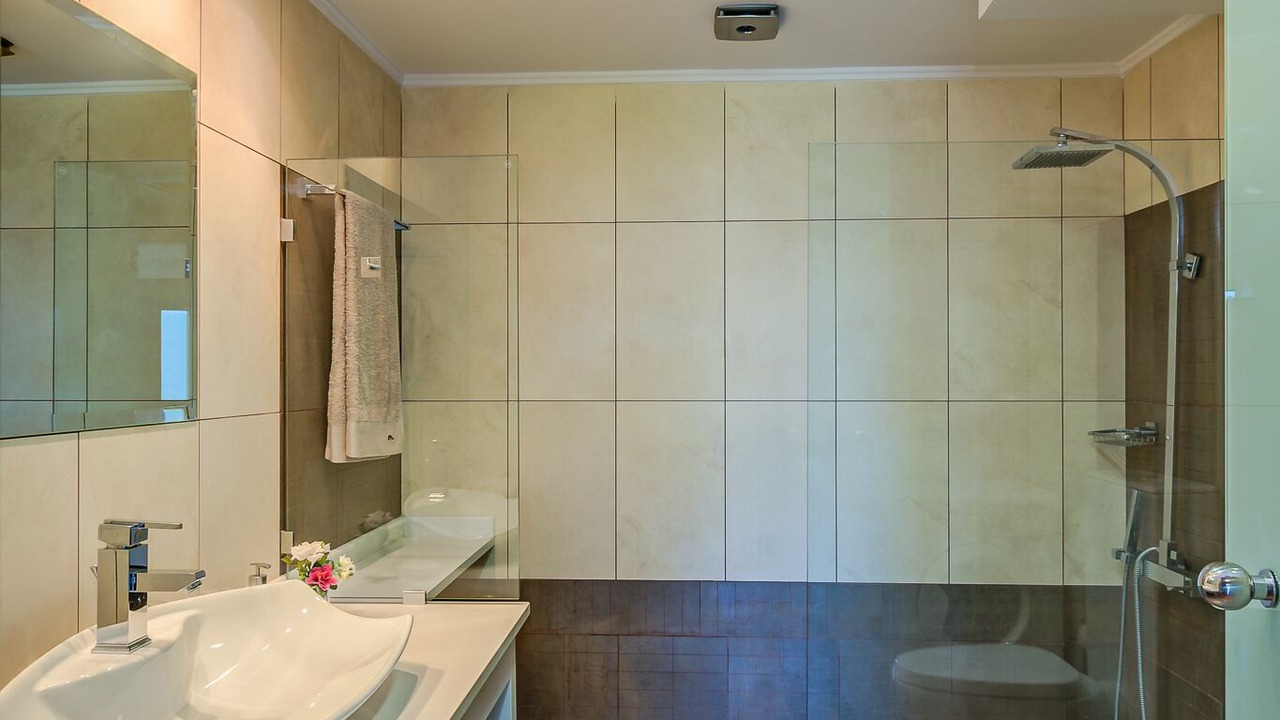 Photo of Bathroom in Kato Galatas