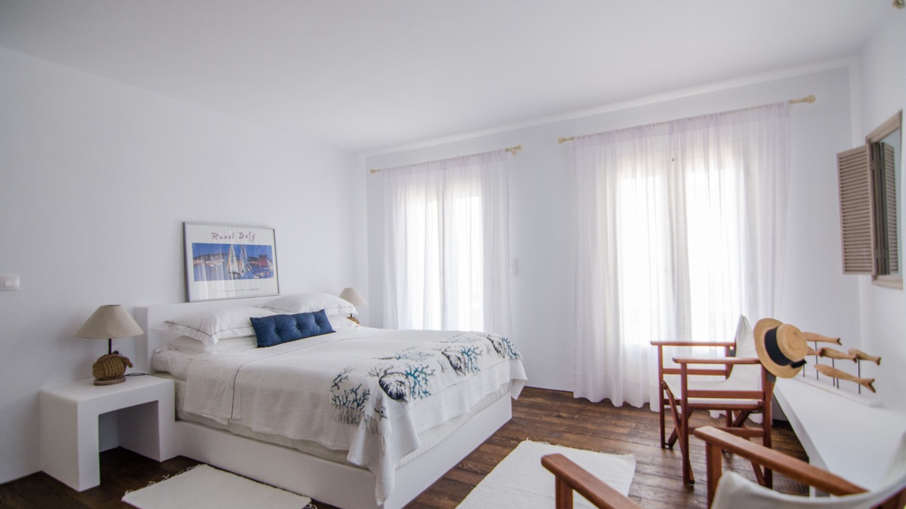 Photo of Bedroom in Ios