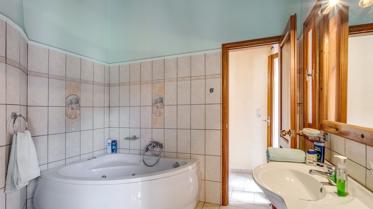 Photo of Bathroom in Theriso