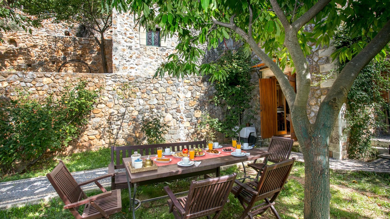Photo of Outdoor in Theriso