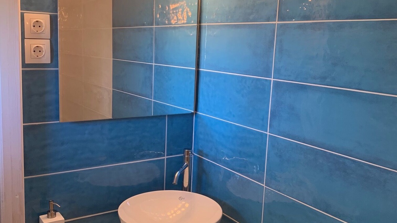 Photo of Bathroom in Longos