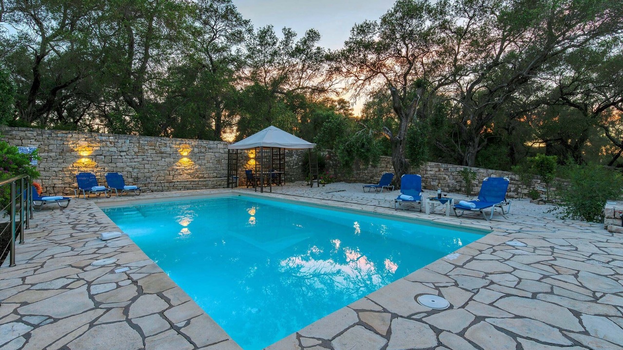 Photo of Outdoor in Longos