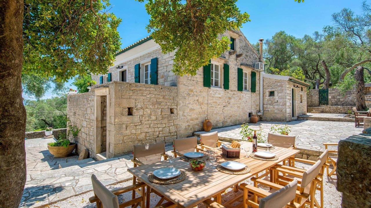 Photo of Outdoor in Longos