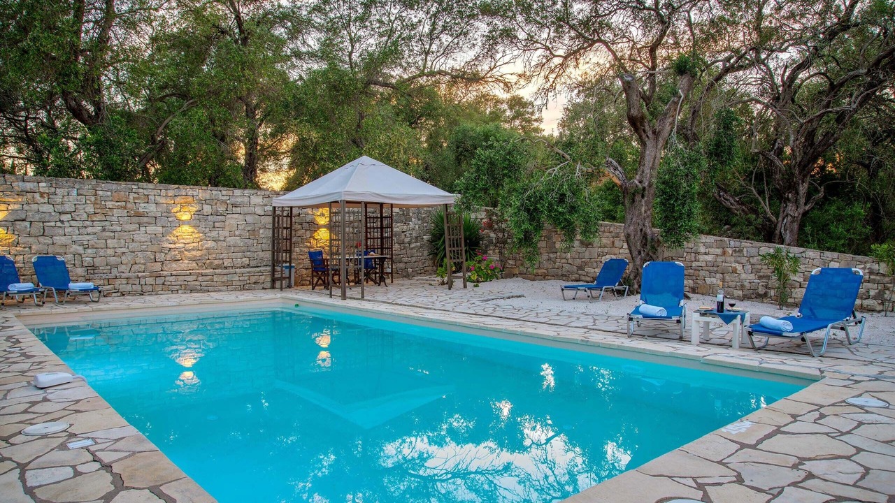 Photo of Outdoor in Longos