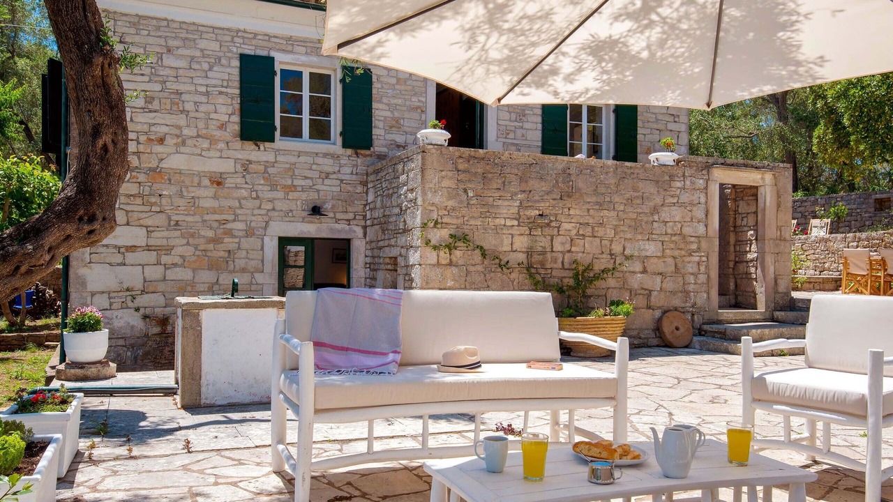 Photo of Patio Balcony in Longos