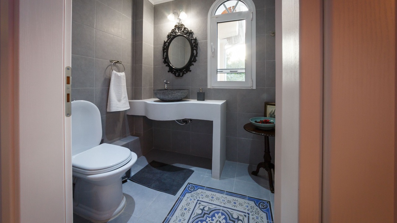 Photo of Bathroom in Kypseli