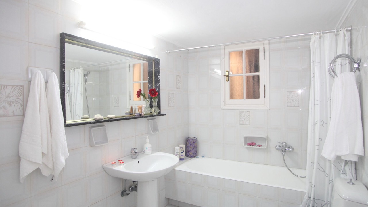 Photo of Bathroom in Asprogerakata