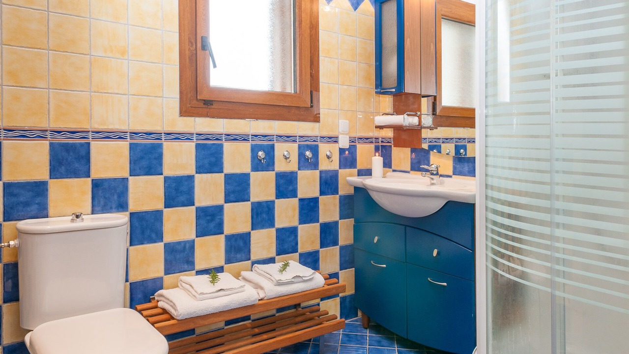 Photo of Bathroom in Dio-Olympos
