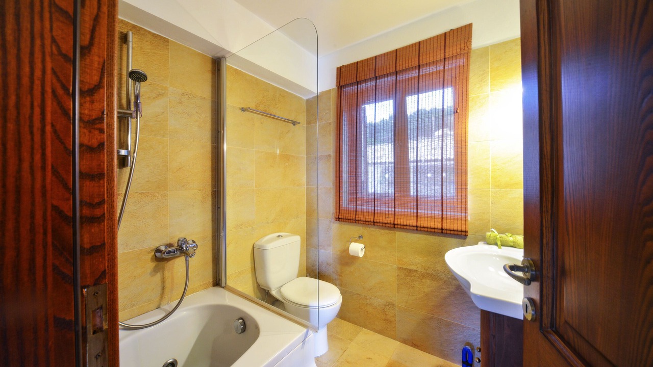 Photo of Bathroom in Gaios