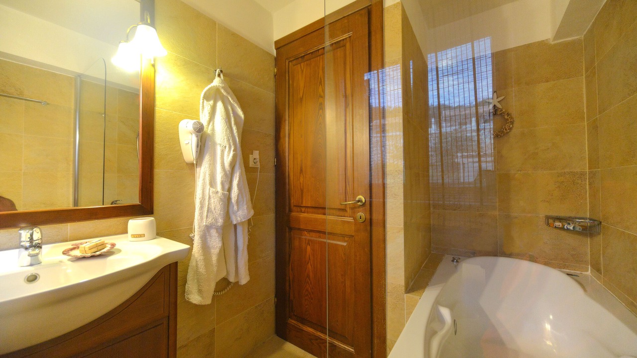 Photo of Bathroom in Gaios