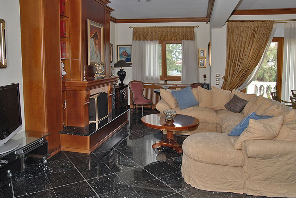 Photo of Livingroom in Assos-Lechaio