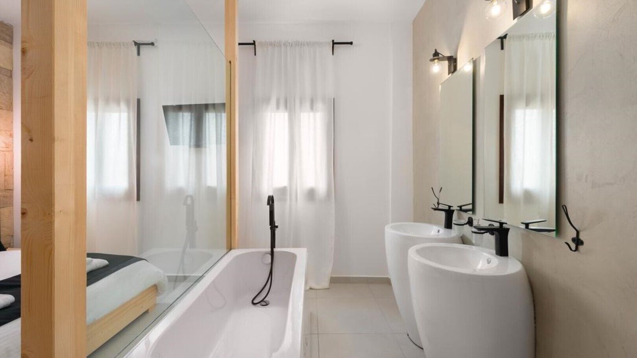 Photo of Bathroom in Rhodes Old Town
