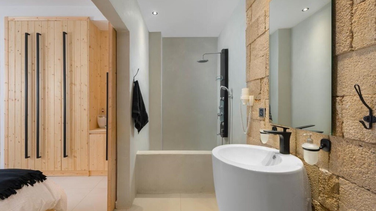 Photo of Bathroom in Rhodes Old Town