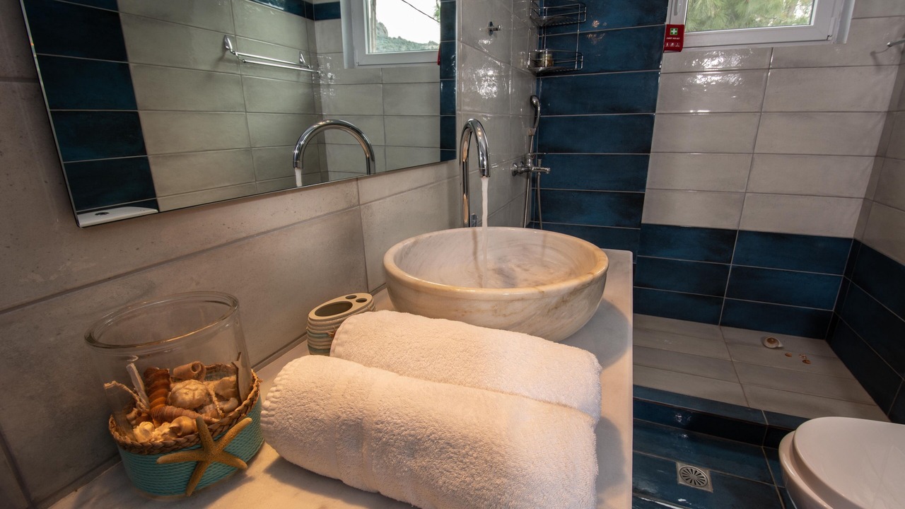 Photo of Bathroom in Faistos