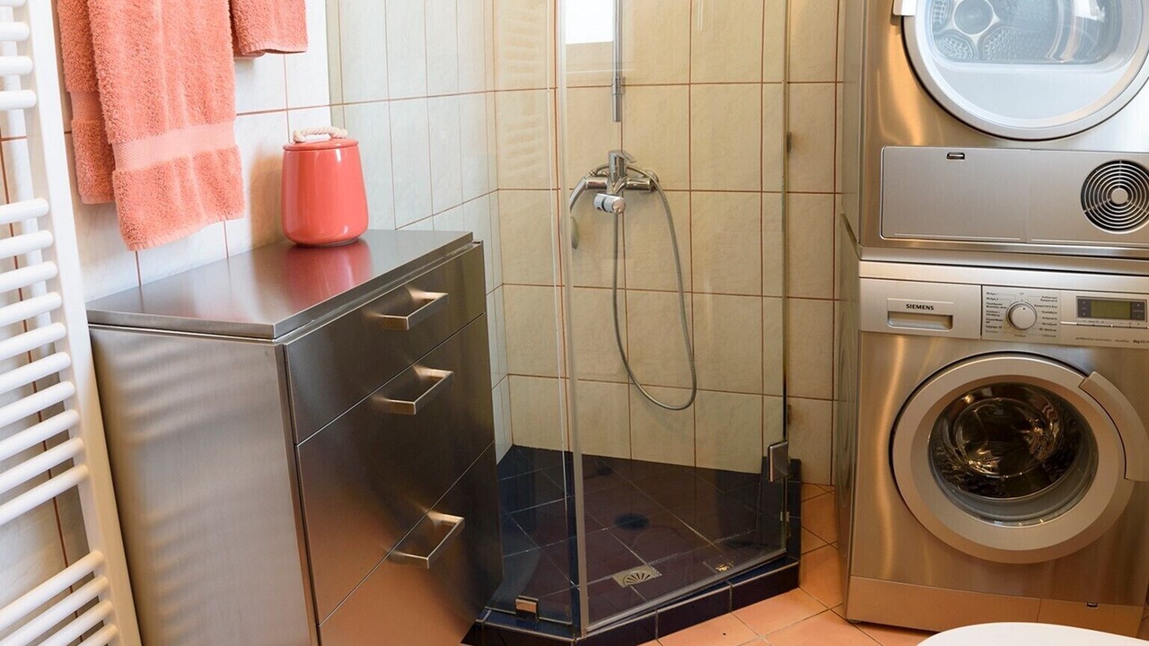 Photo of Bathroom in Galatsi