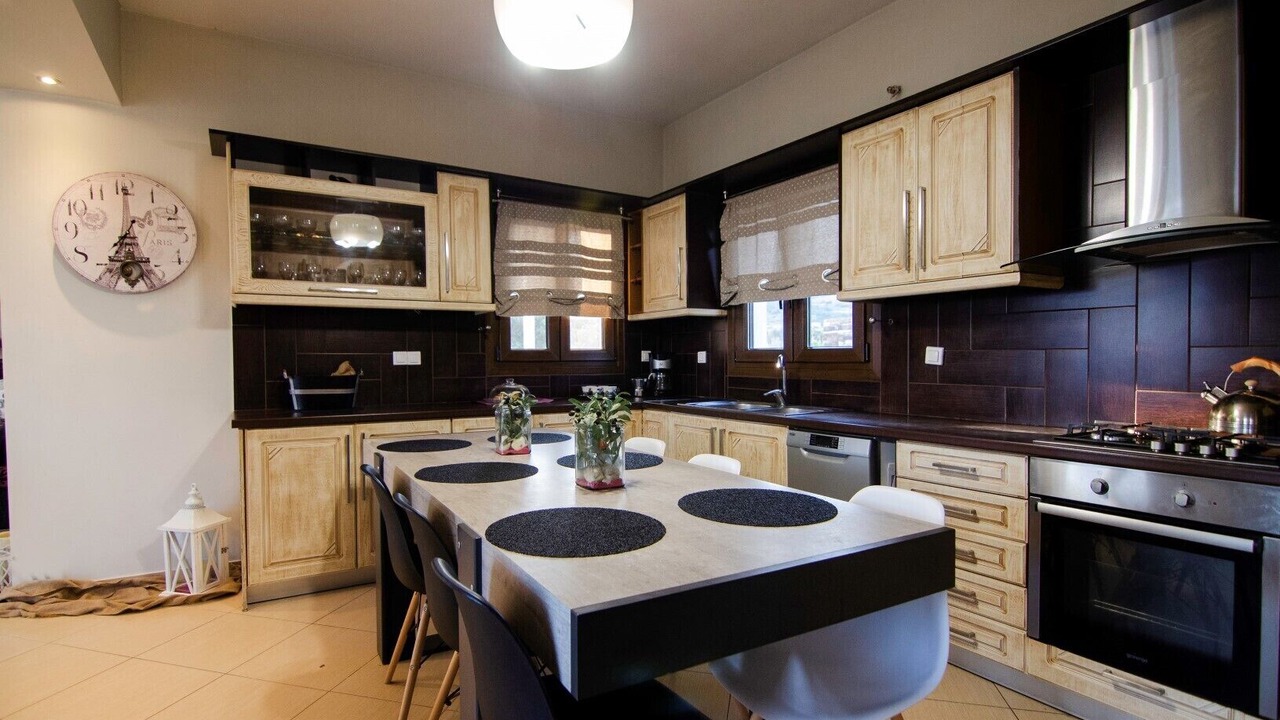 Photo of Kitchen in Ios