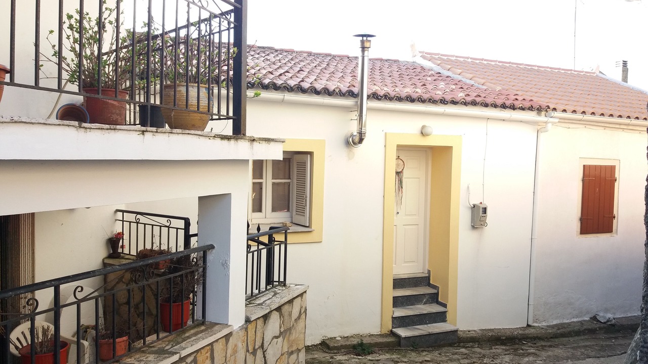 Photo of Outdoor in Petaleia