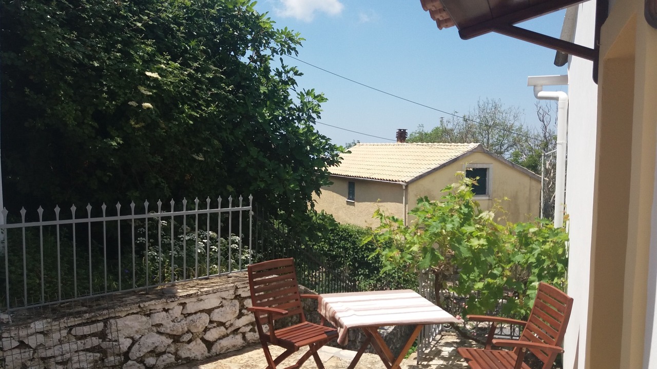 Photo of Outdoor in Petaleia