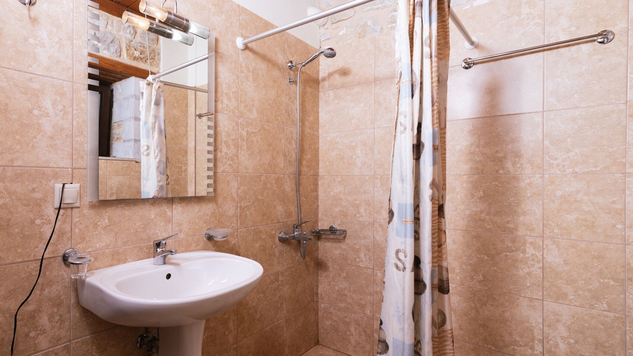 Photo of Bathroom in Lentas