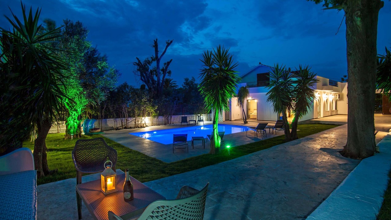 Photo of Outdoor in Ixia