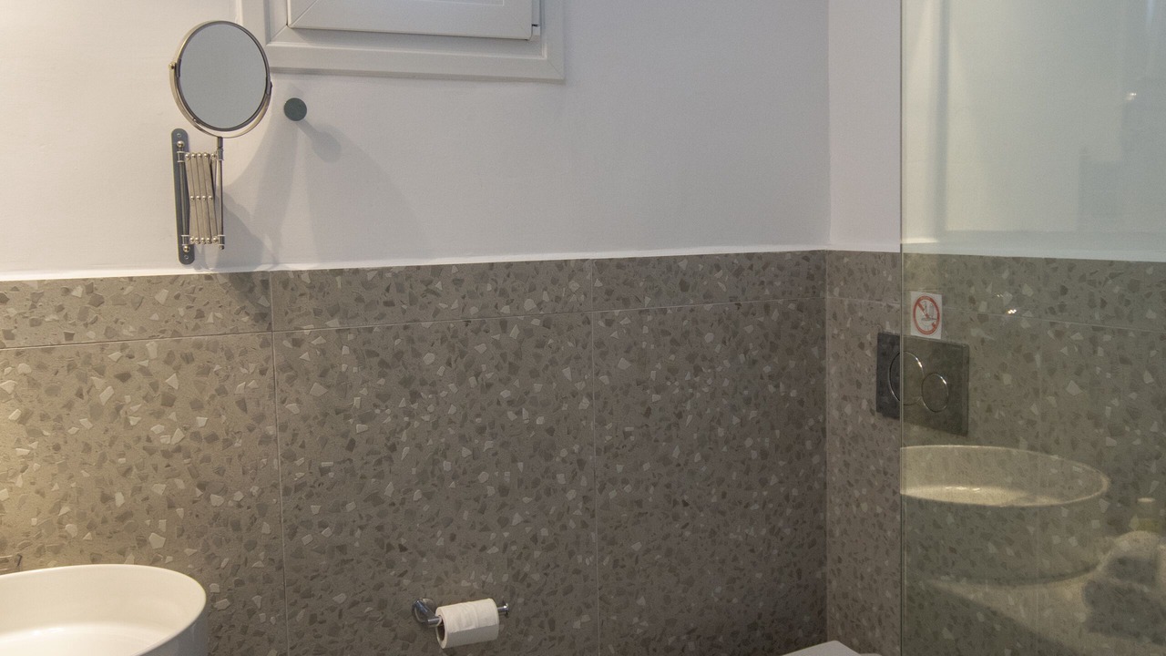 Photo of Bathroom in Psarou