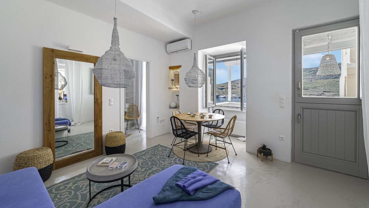 Photo of Livingroom in Paleopolis