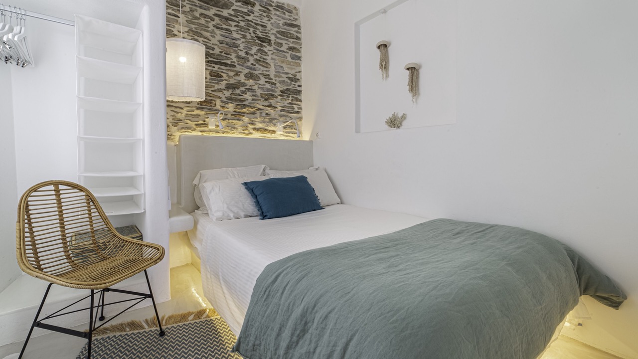 Photo of Bedroom in Paleopolis
