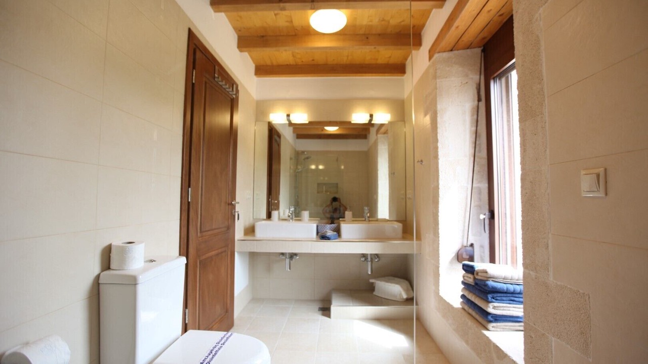 Photo of Bathroom in Gerani