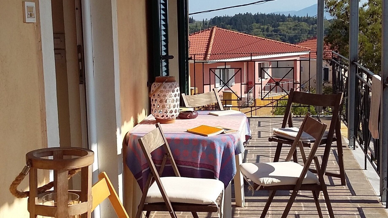 Photo of Patio Balcony in Kaminarata