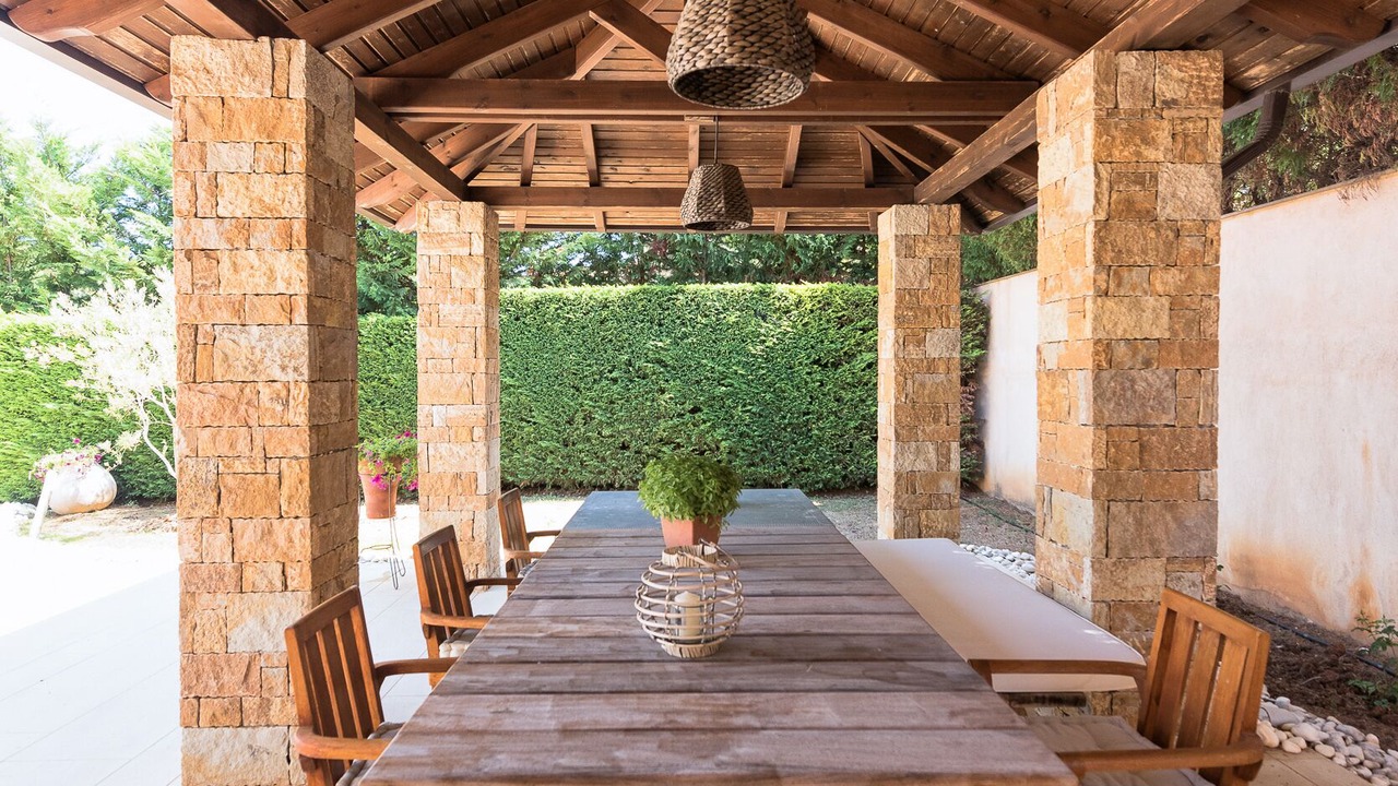 Photo of Outdoor in Sane