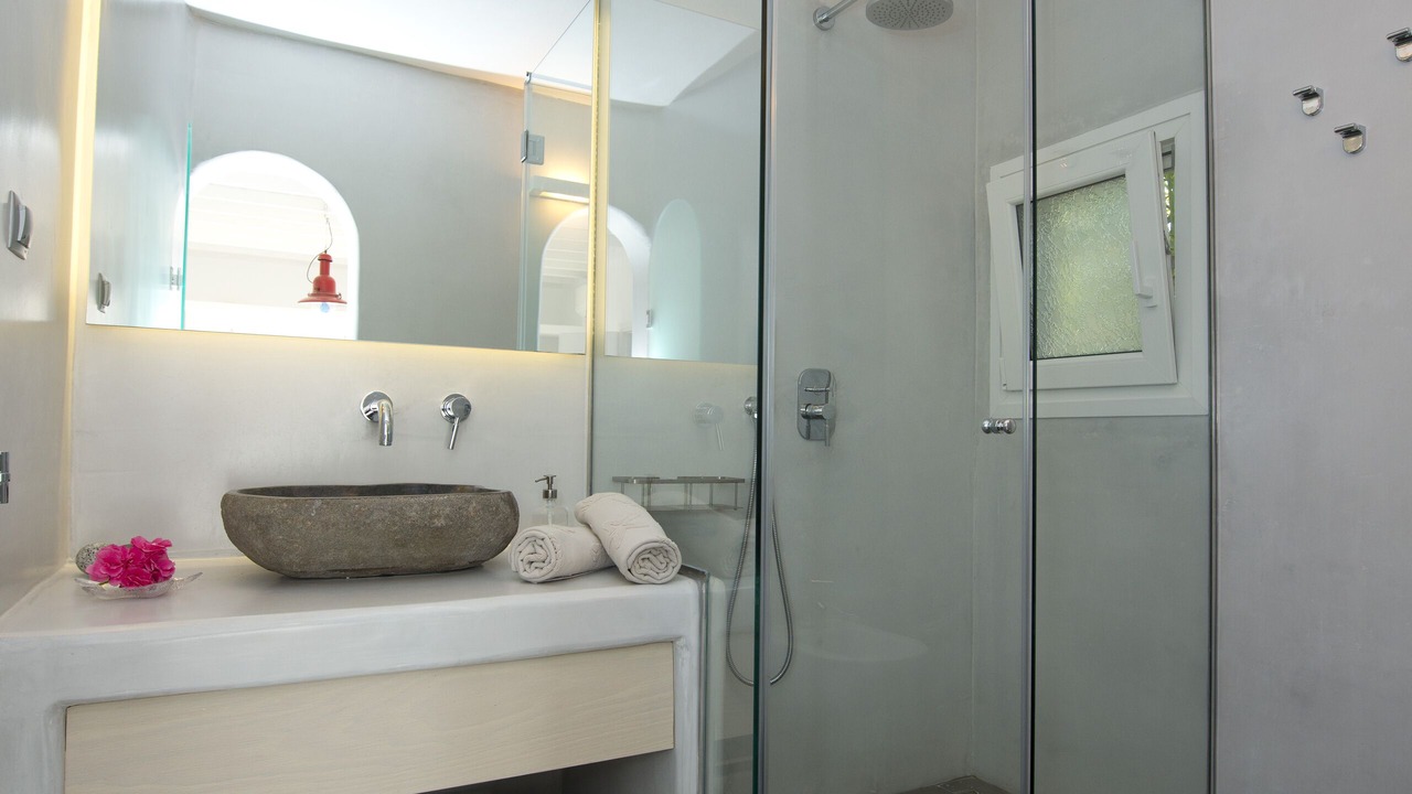 Photo of Bathroom in Elia