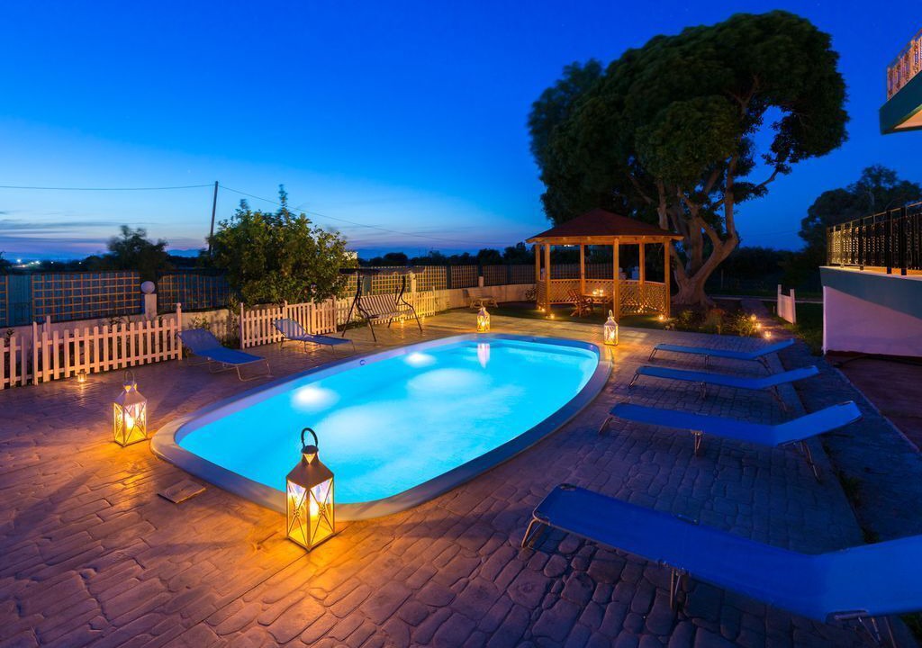 Photo of Patio Balcony in Kalavarda