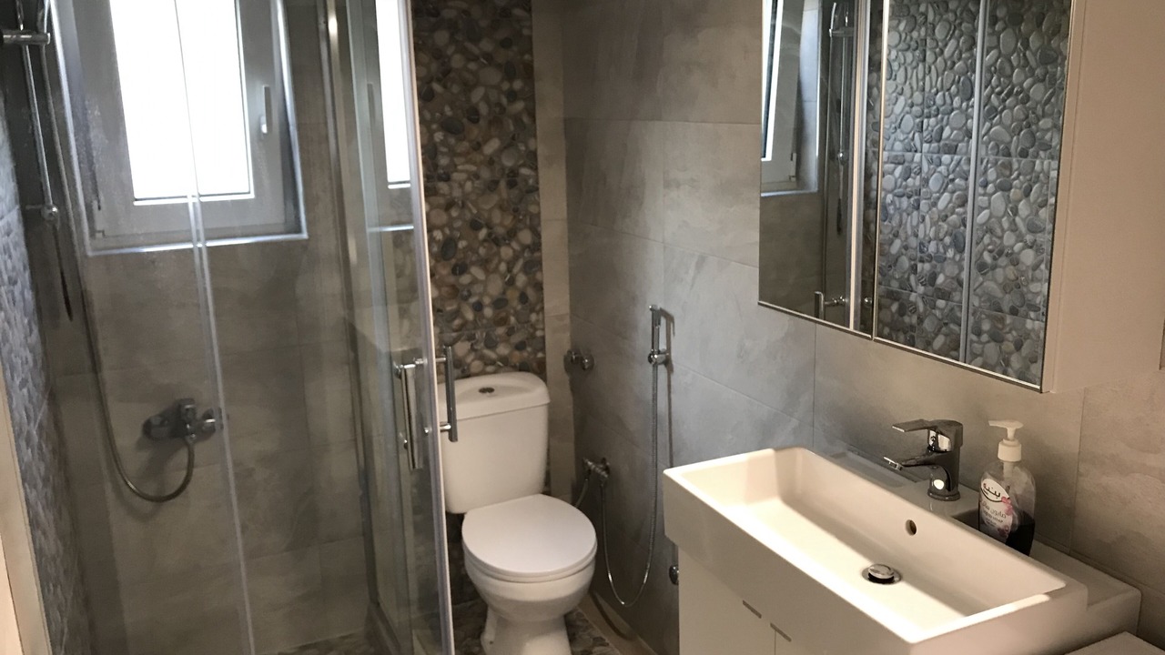 Photo of Bathroom in Aigaleo