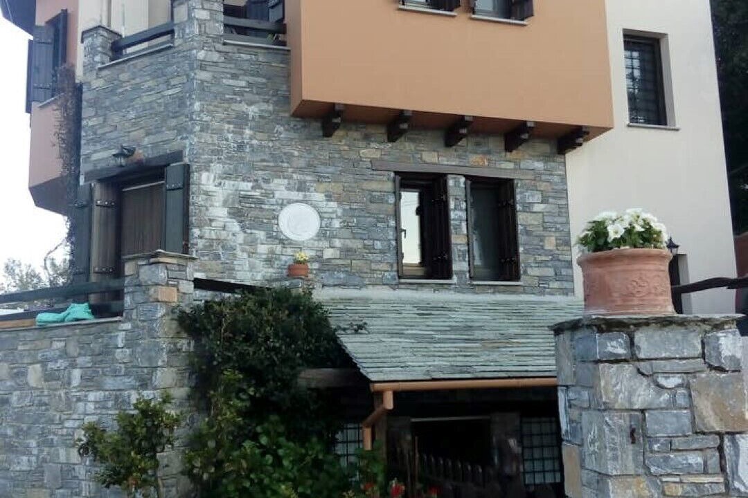 Photo of Outdoor in Mouresi