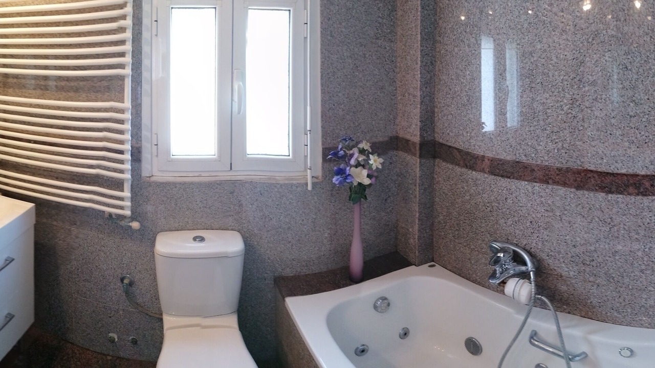 Photo of Bathroom in Kropia