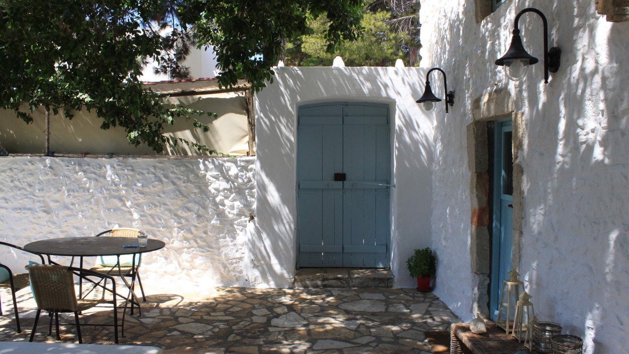 Photo of Outdoor in Alinda