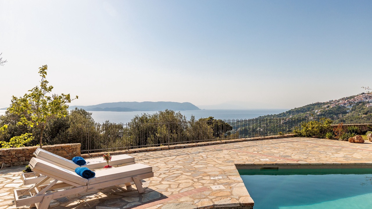 Photo of Outdoor in Glossa