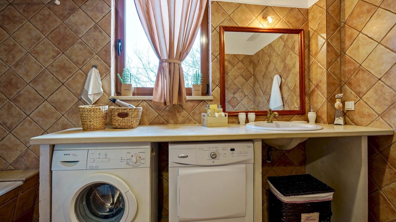 Photo of Bathroom in Armenoi