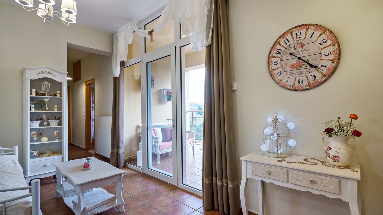 Photo of Bedroom in Armenoi