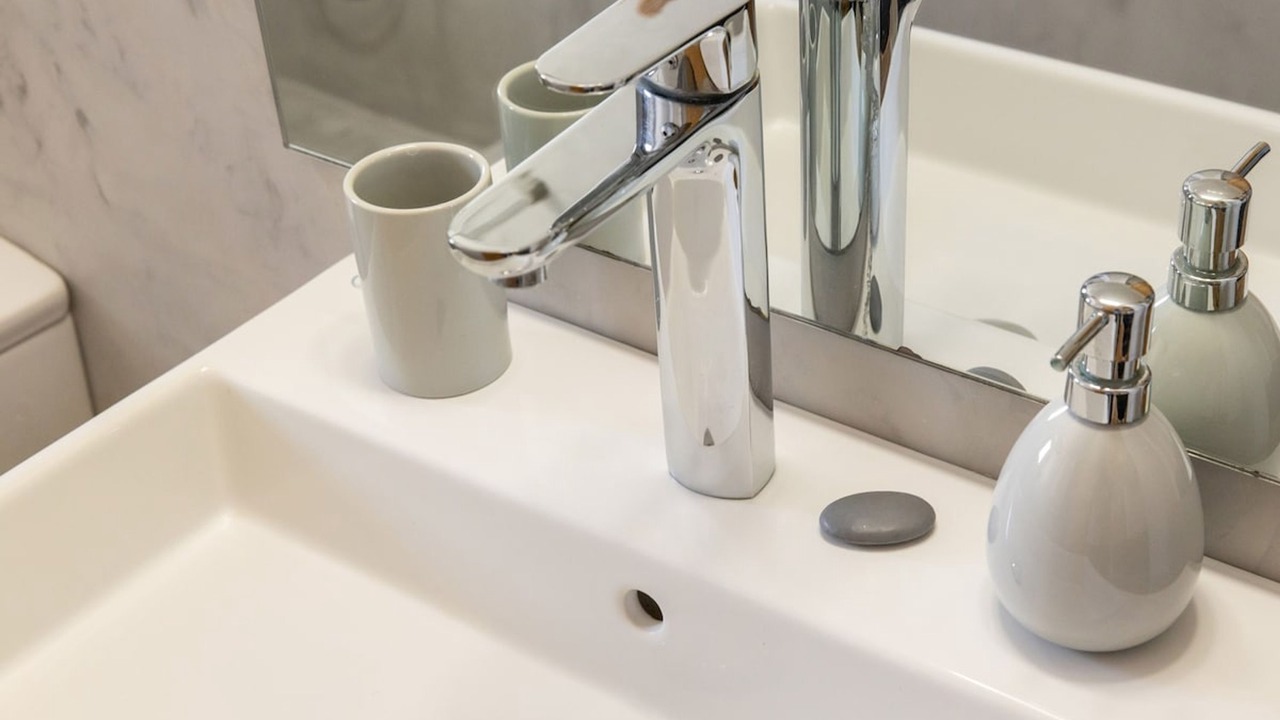 Photo of Bathroom in Parasporos