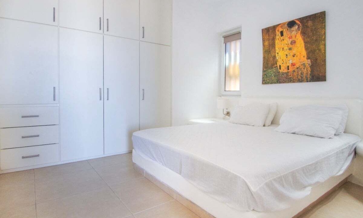Photo of Bedroom in Ornos
