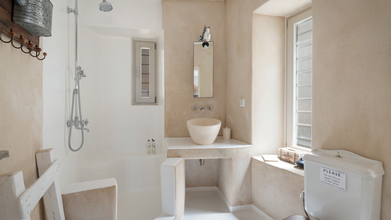 Photo of Bathroom in Faros Armenistis