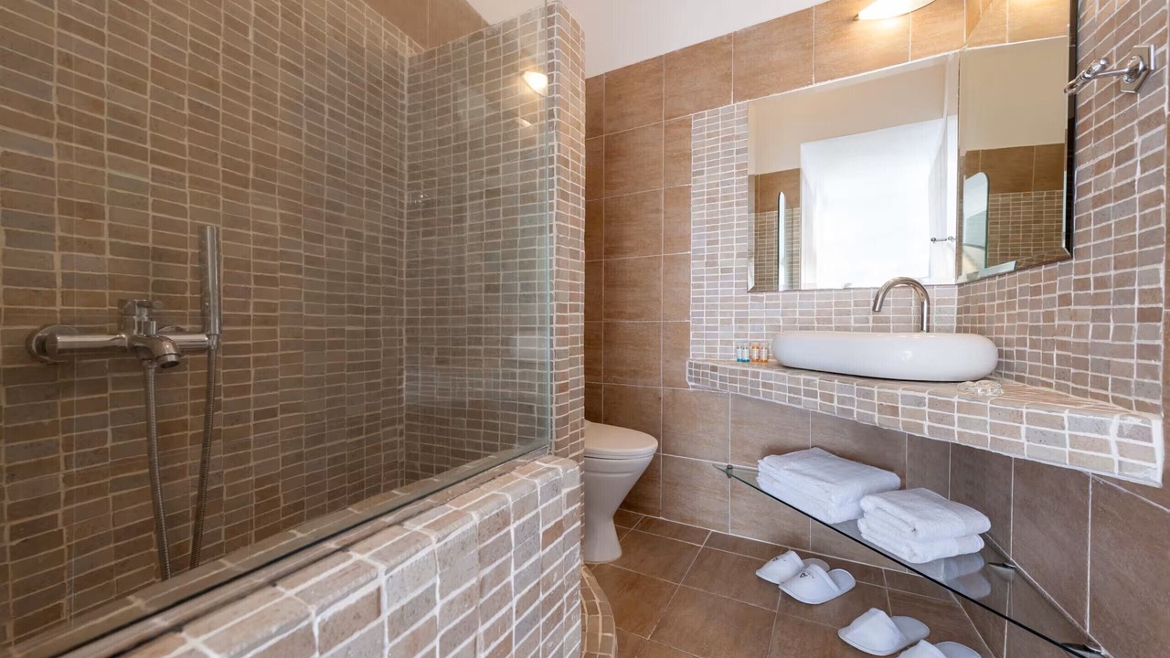 Photo of Bathroom in Akrotiri