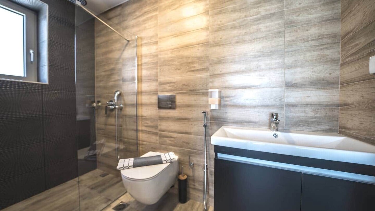 Photo of Bathroom in Platanos